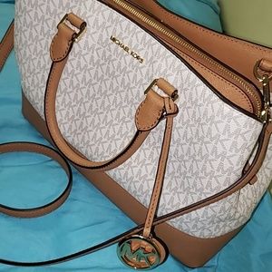 MK "Savannah" purse